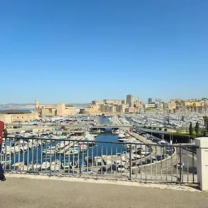 https://appartrenove.fr-provencehotel.com